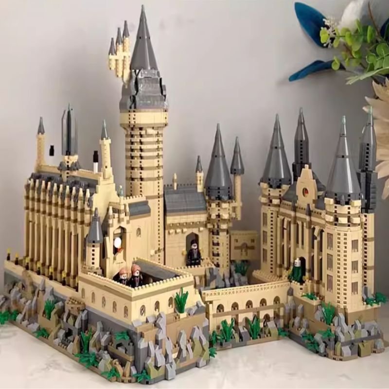 Medieval Magic Castle Harry Potter Building Blocks Set Large (4) Medieval Hogwarts Magic Castle Large - Harry Potter Building Blocks Set - Image 1